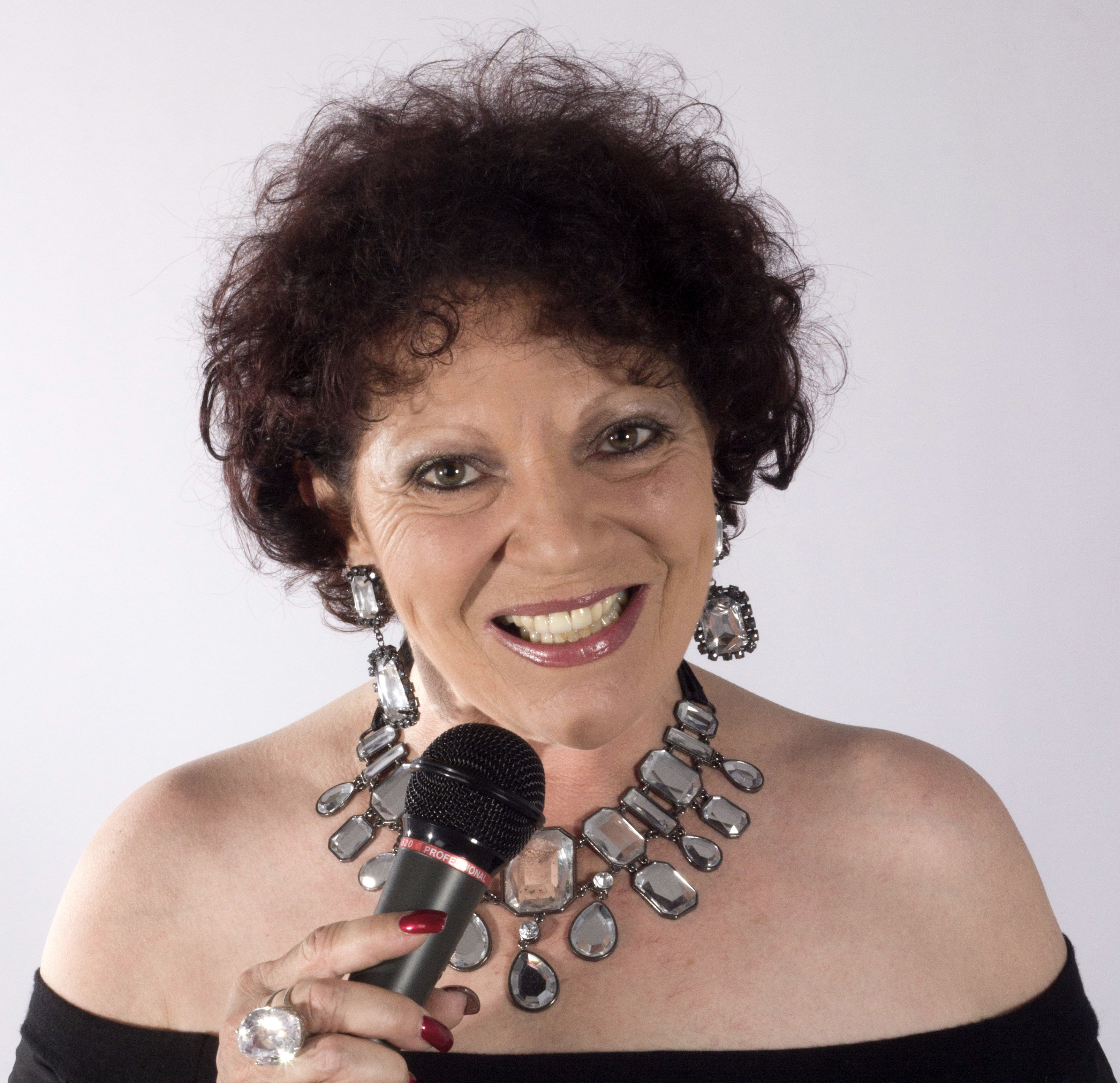 Claire's pop up petit cabaret presents Sylvana B