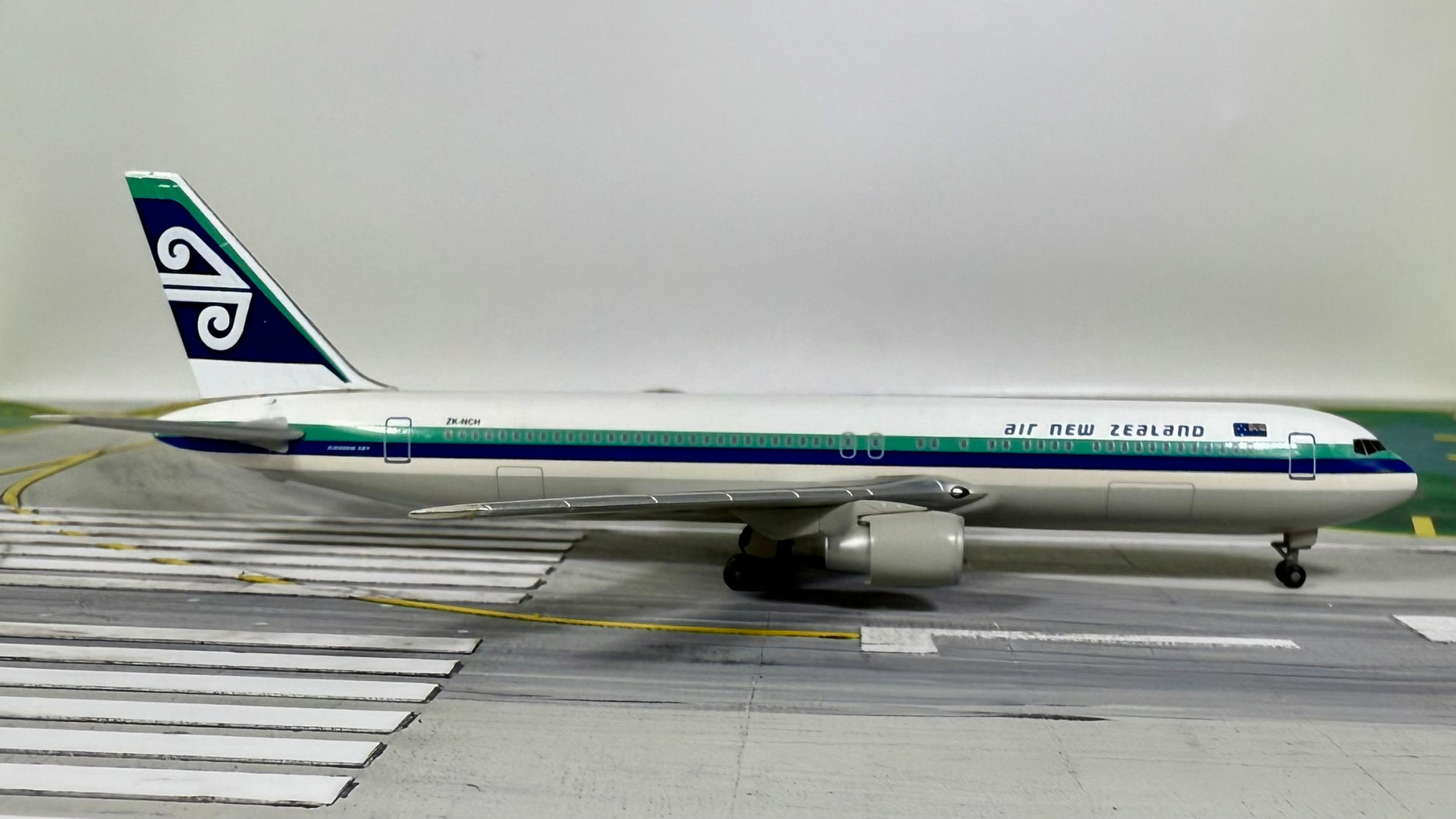 Dragon Wings 1:400 Air New Zealand B767-300 ZK-NCH "Green"