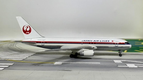 Dragon Wings 1:400 Japan Air Lines B767-200 JA8232 | Texan