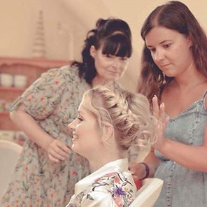 Kelly styling a bride in 2018