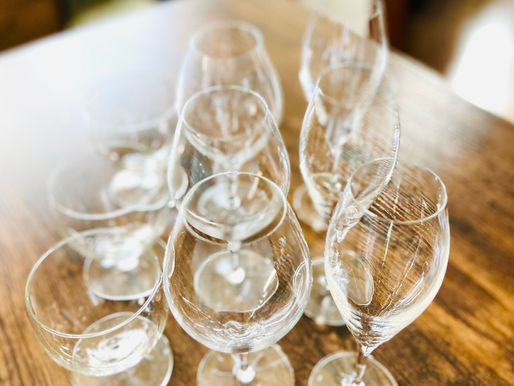 居間のワイングラスが新しくなりました！