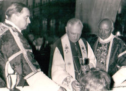 Újvári Imre_X_1968_(Márton Áron püspök és Fejér Gábor plébános)