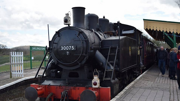 Yankie tank engine at Shillingstone Station