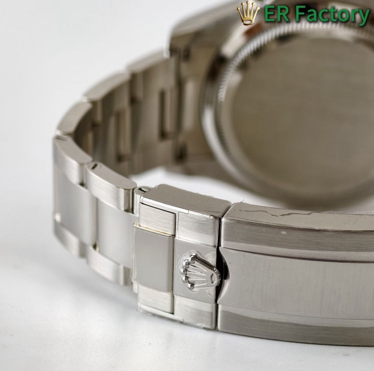 サムネイル： M126500LN-0001