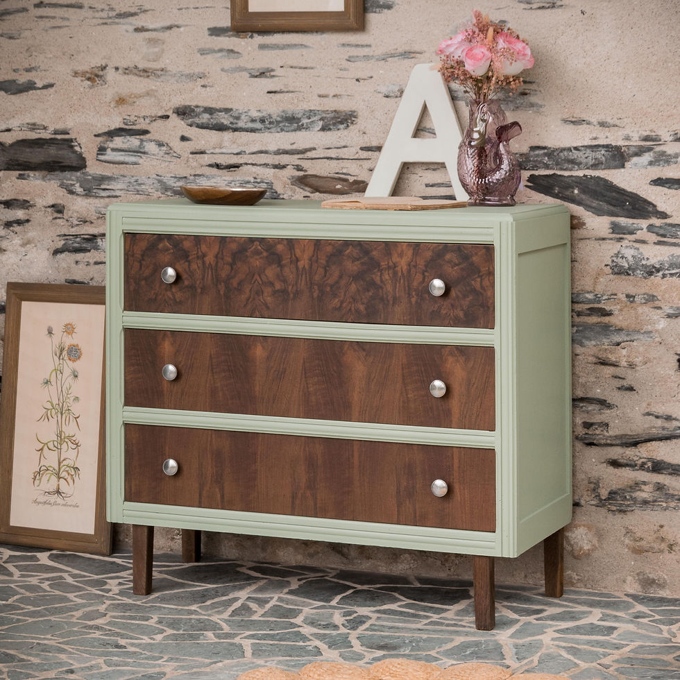 Miniature : Commode vintage vert céladon et acajou, meuble 3 tiroirs au style rétro et élégant.