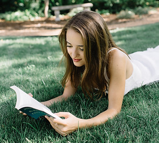 Reading In The Grass (2 of 6).jpg