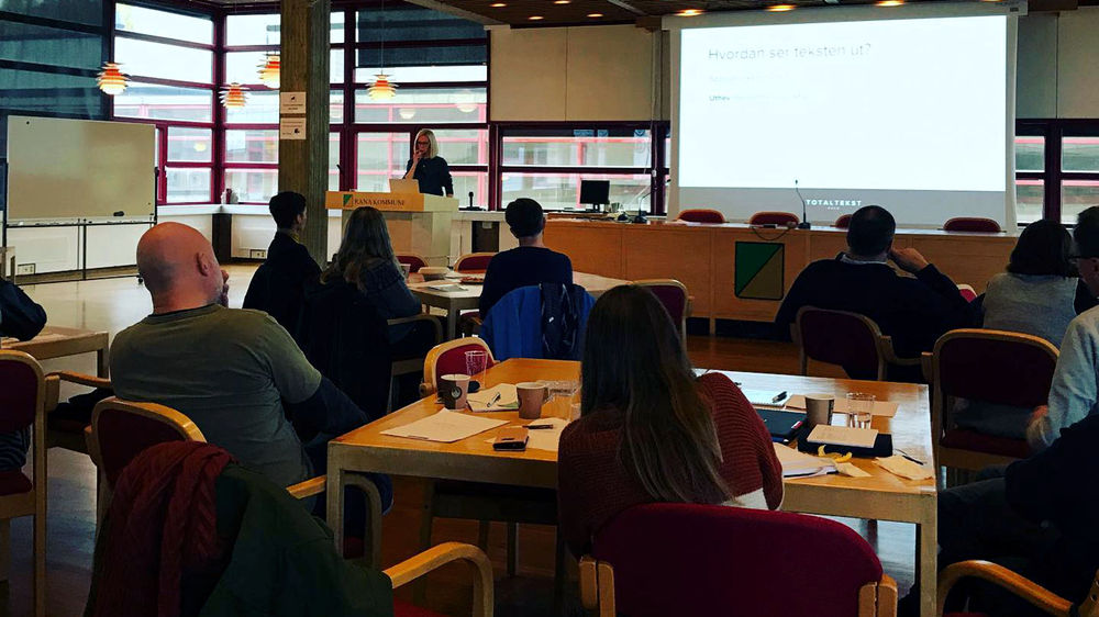 Skulle Overrekke Gave Trodde Det Var Avlyst