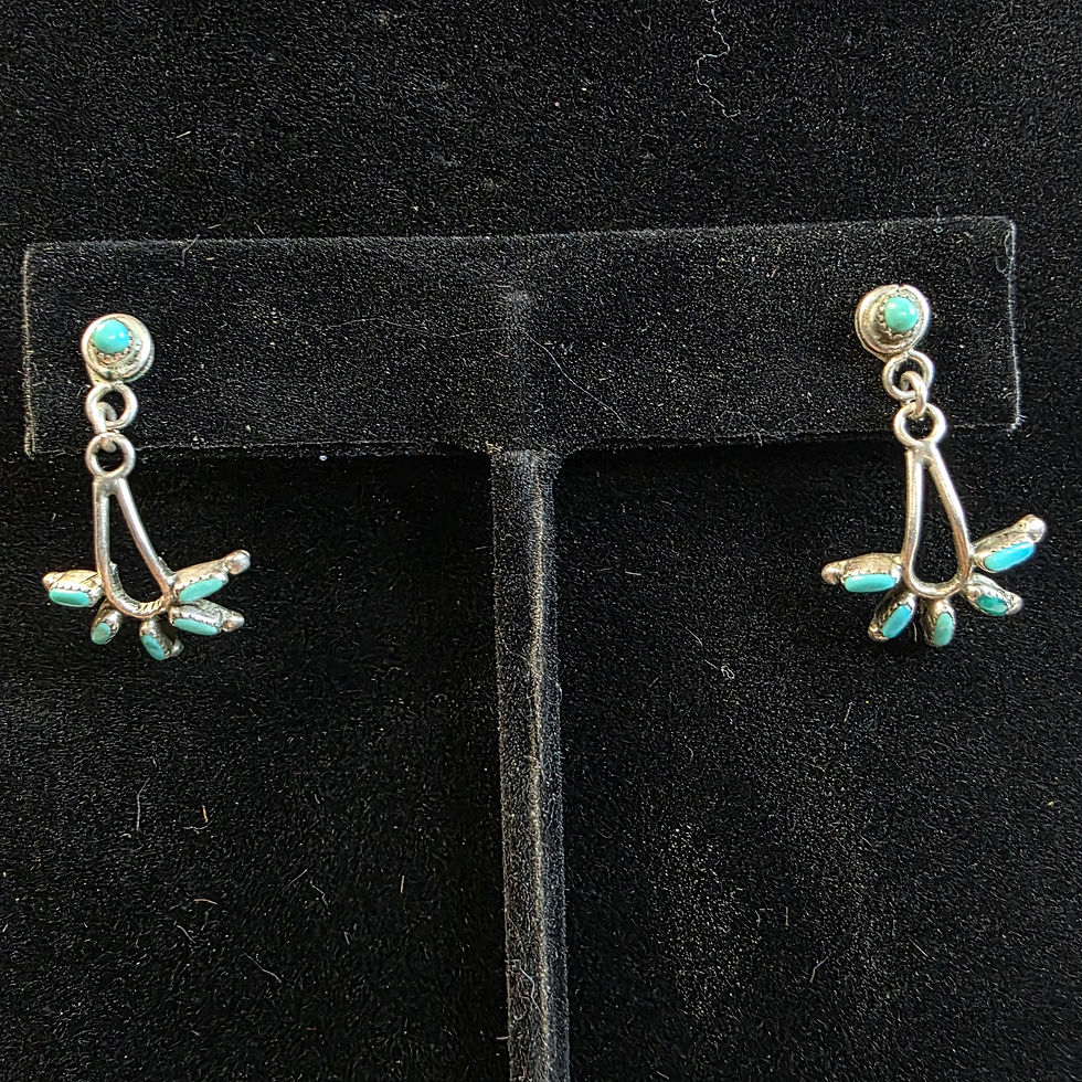 Thumbnail: Zuni Petit Point 925 Silver & Turquoise Earrings “Bear Paw”