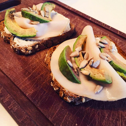 snack tostada