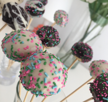 HEALTHY CAKE POPS