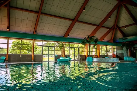 Schwimmbad_3.webp