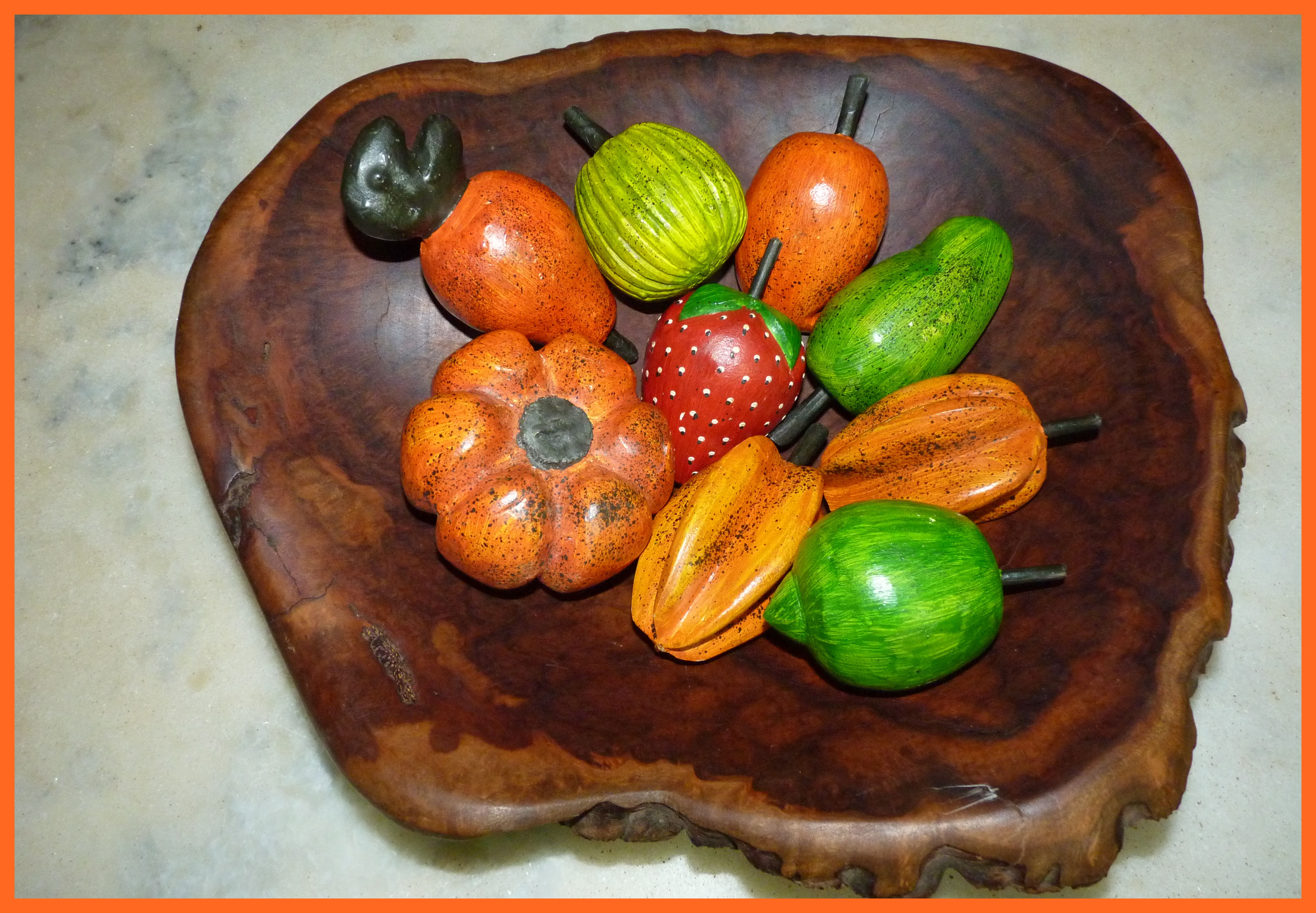 FRUTEIRA EM MADEIRA RÚSTICA - FG 05B