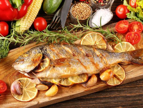 Tucunaré com legumes