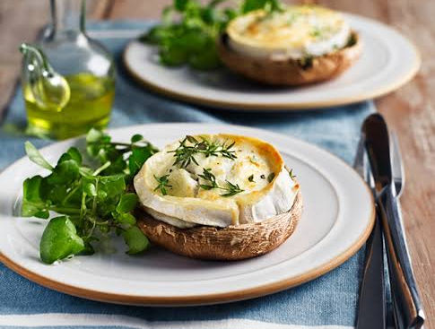 Cogumelos recheados com queijo de cabra