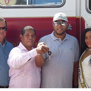 Comunidad Internacional de Nizao ICONIZAO Dona Camión de Bomberos