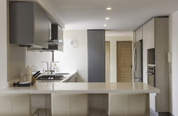 Cocina abierta con barra