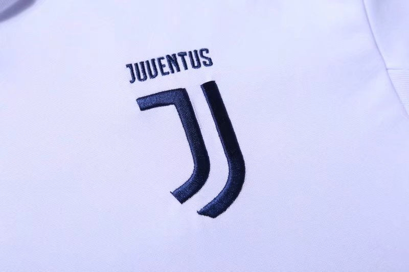 Thumbnail: Juventus sweater wit 17/18