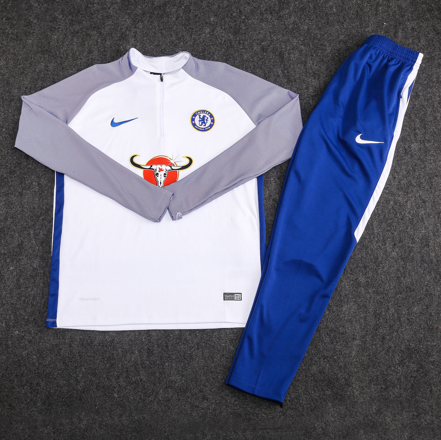 Chelsea trainingspak wit grijze mouw