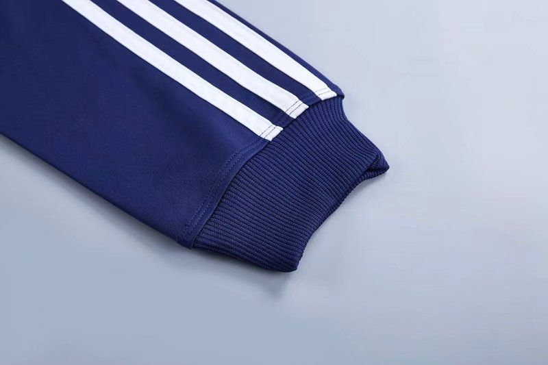 Thumbnail: Bayern München trainingspak blauw
