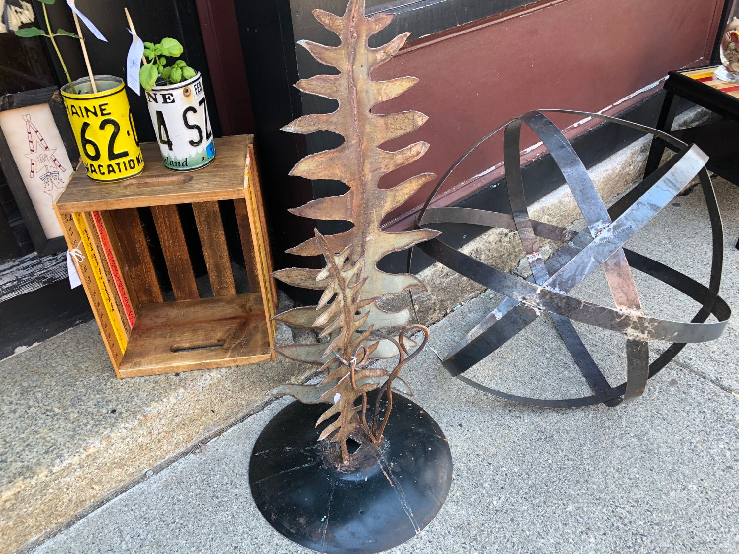 Large fern sculpture 