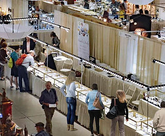 led-trade-show-booth-lighting.jpg