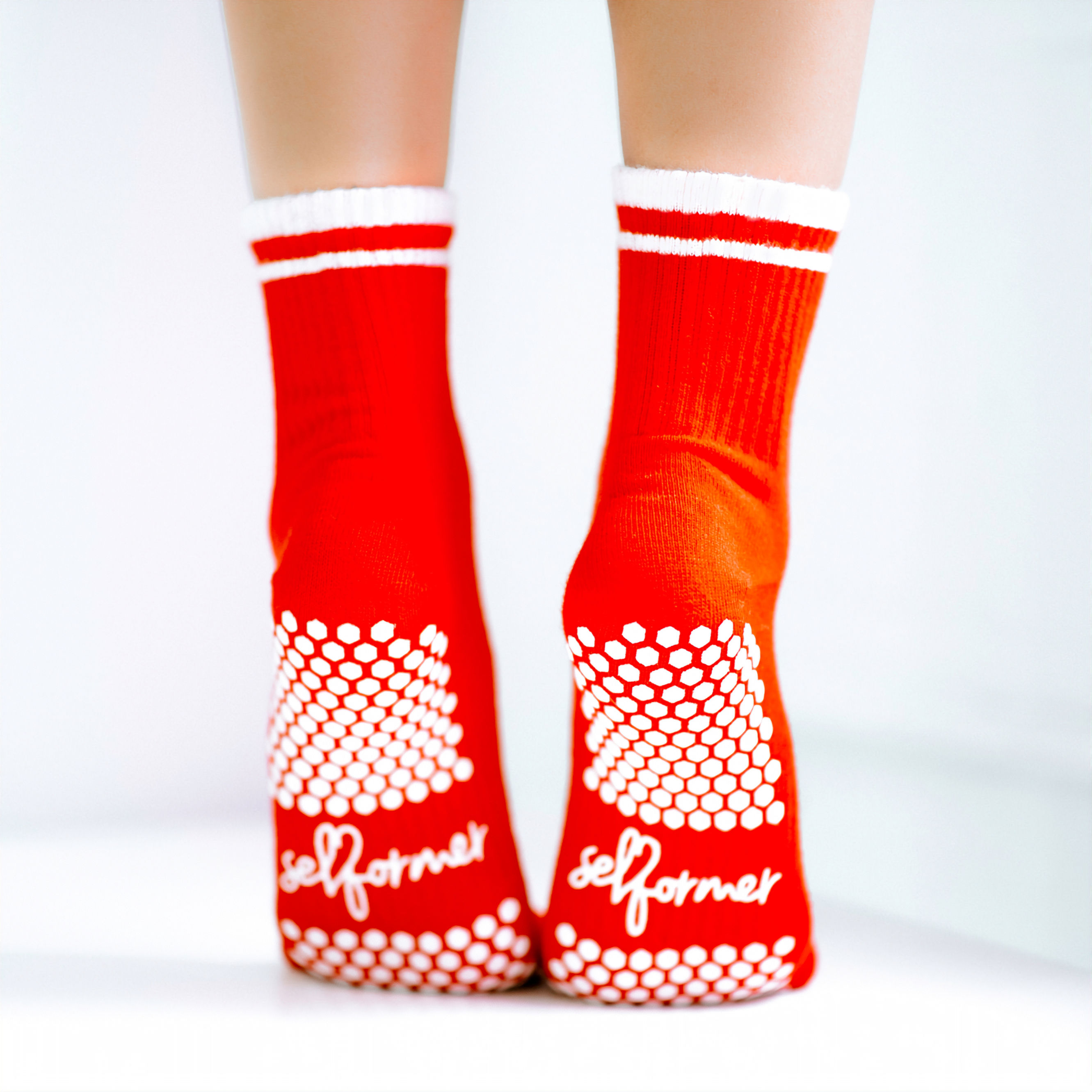 The Devil Girl Grips