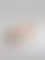 Module SOCLE en bois massif, présentoir pour exposition de produits.