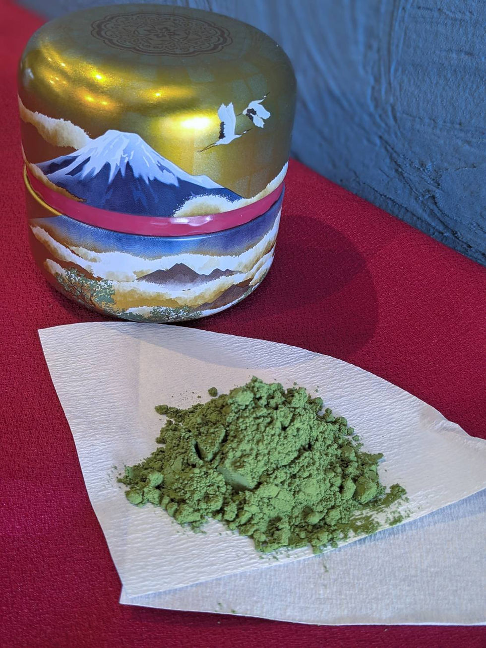 サムネイル： 朝比奈抹茶(静岡県産) ナツメ缶入
50g Premium Asahina Matcha in Traditional Natsume Tin (50g)