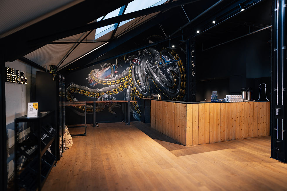 21-_MCR7125-HDR.jpg