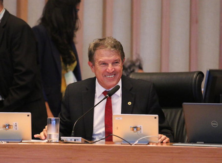 Deputado Agaciel Maia recebeu o troféu “Guardião da Água”