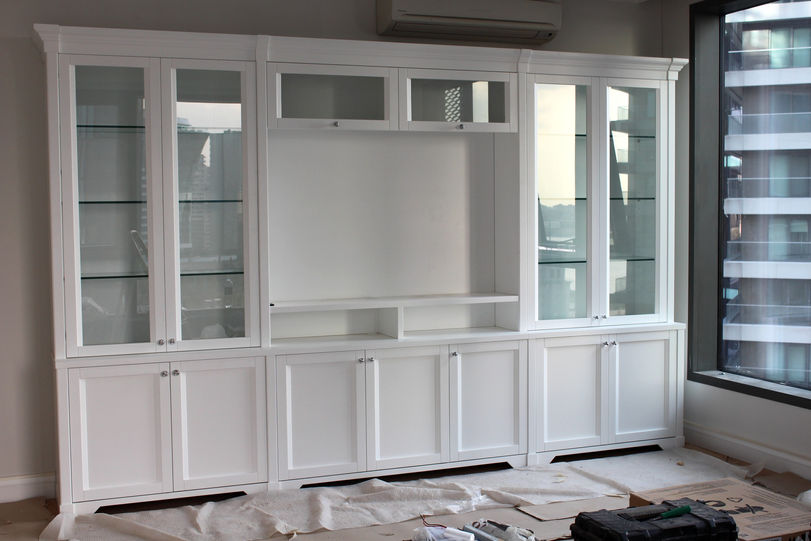 _white lacquer painted frame cover tv unit.jpg