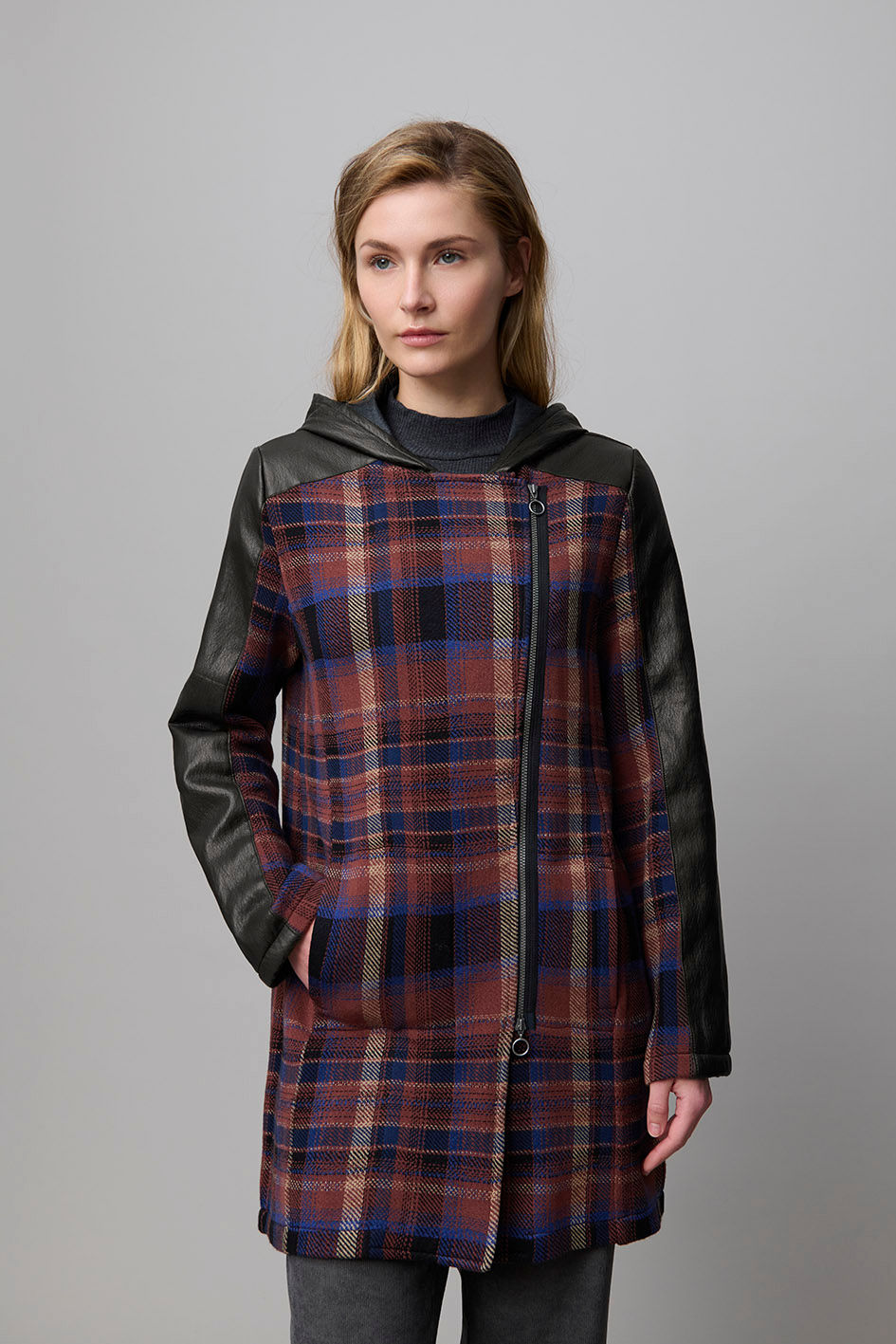 ABRIGO TARTAN CON CAPUCHA