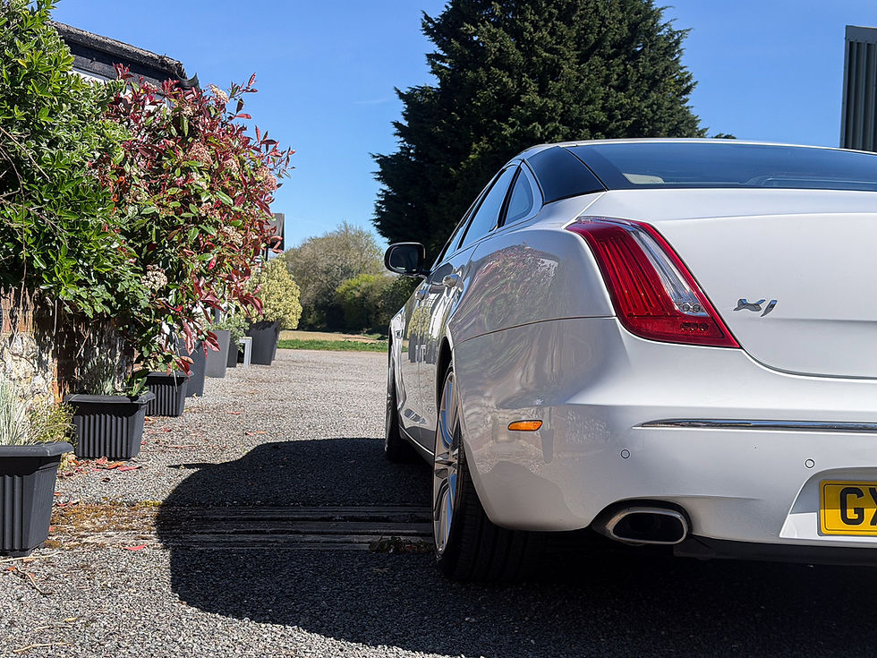 Thumbnail: Jaguar XJ Portfolio X351