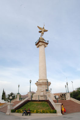 Ángel de chihuahua considerado un monumento de la libertad para muchos.