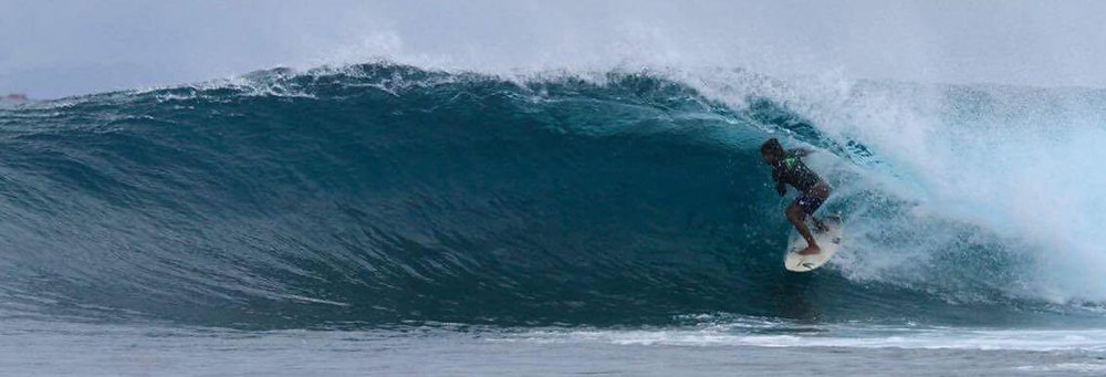 Surfing Lacerations surf break on Nusa Lembongan