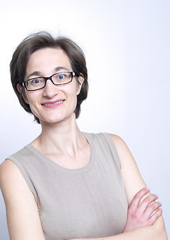 Cecile-headshot-modif.jpg