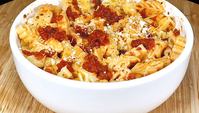 Pasta au pesto rouge