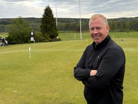 Välkommen Johan Liljeros Holmgren till Fagersta Golfklubb! Vi är väldigt glada och stolta över att kunna presentera Johan Liljeros Holmgren som ny golftränare på Fagersta Golfklubb.