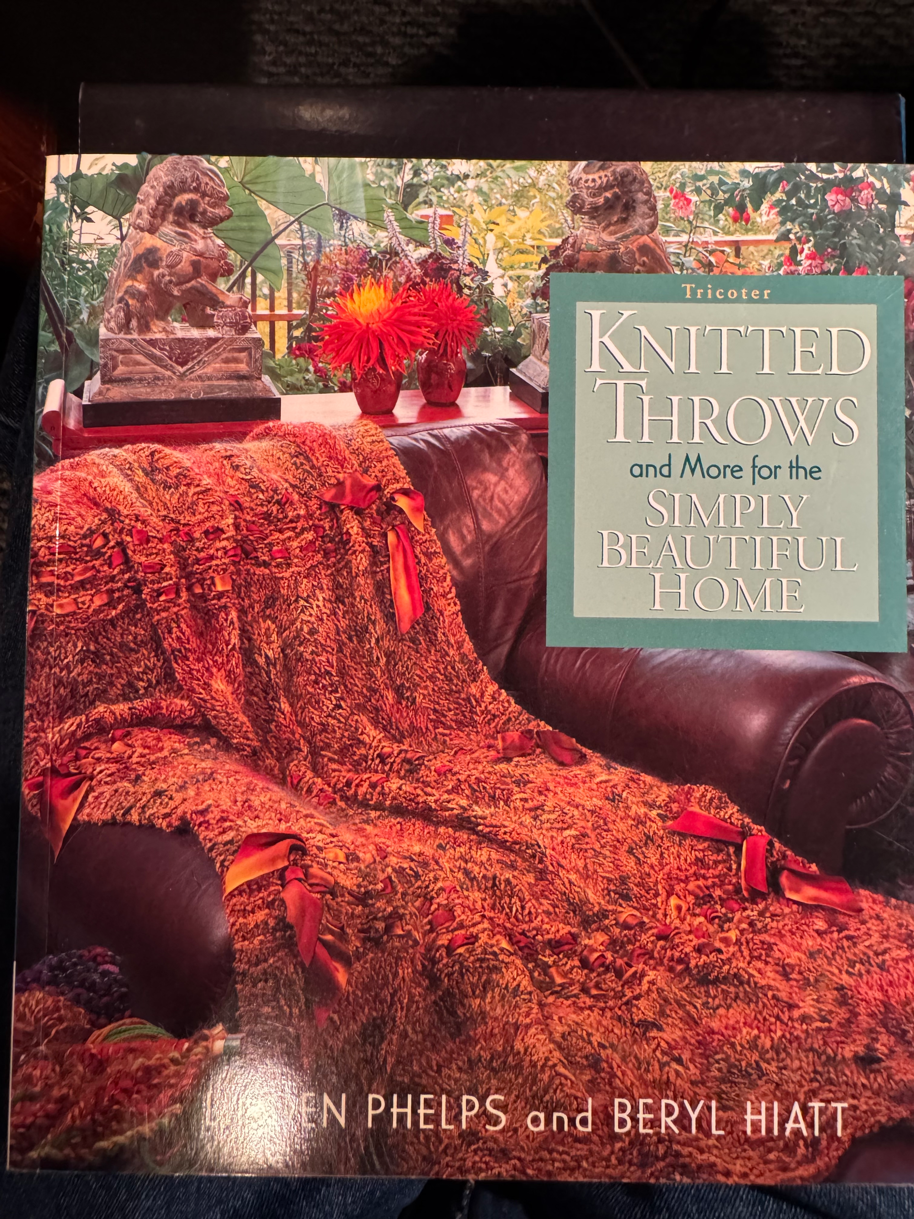 Book - Knitted Throws and More