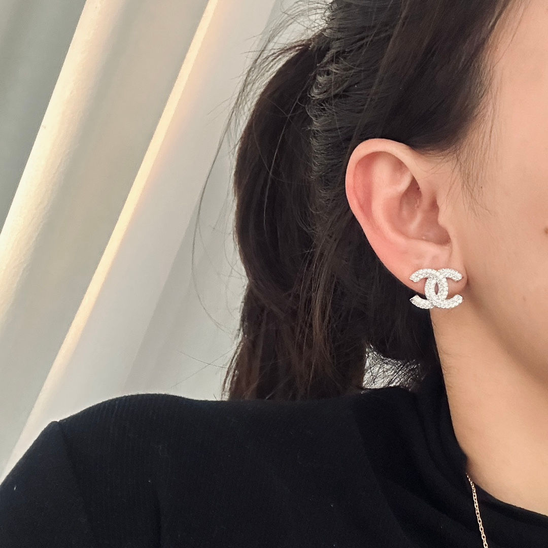 Sur Commande boucle d'oreille chanel