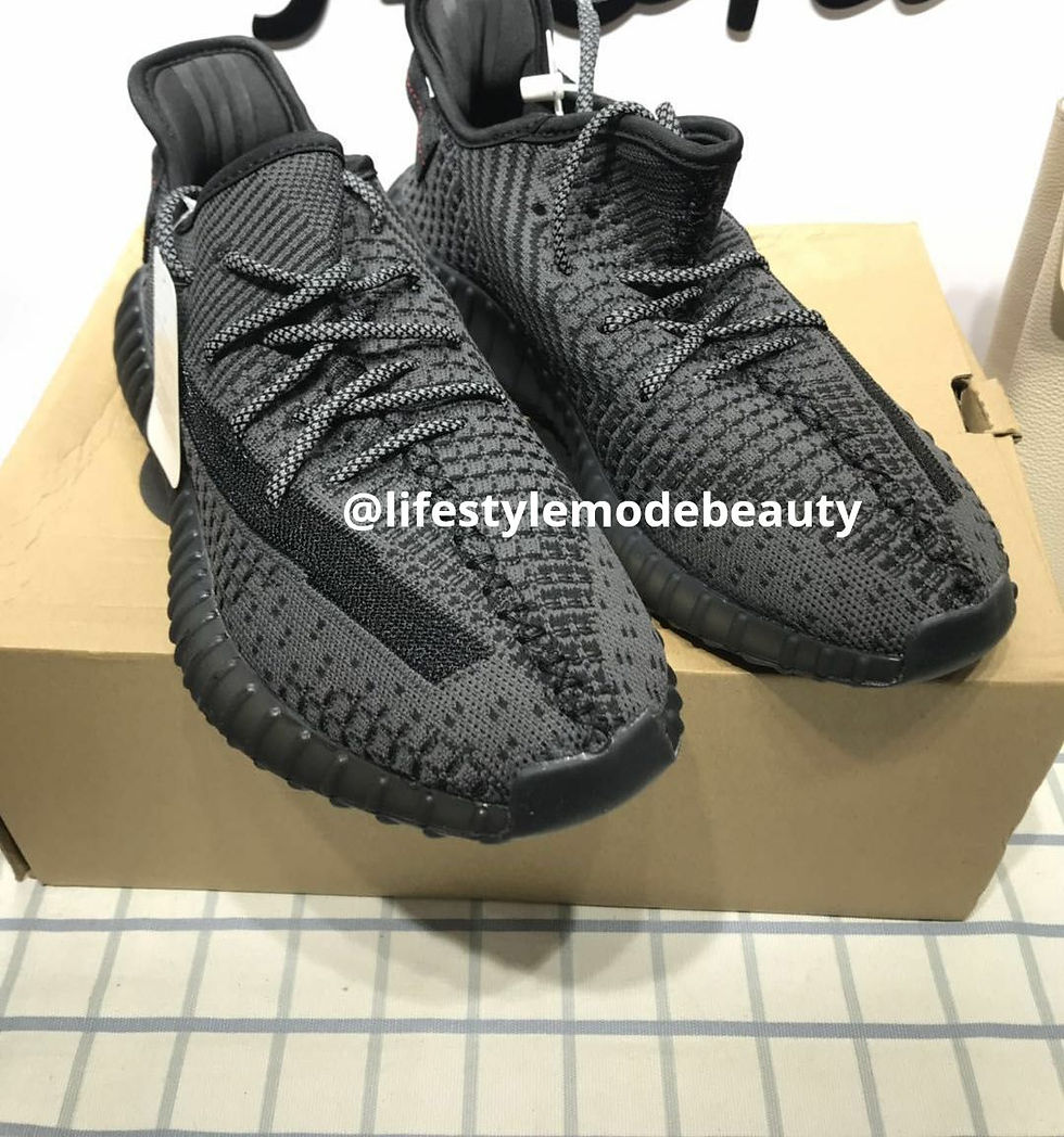 Thumbnail: Sur Commande Basket Yeezy réfléchissante 