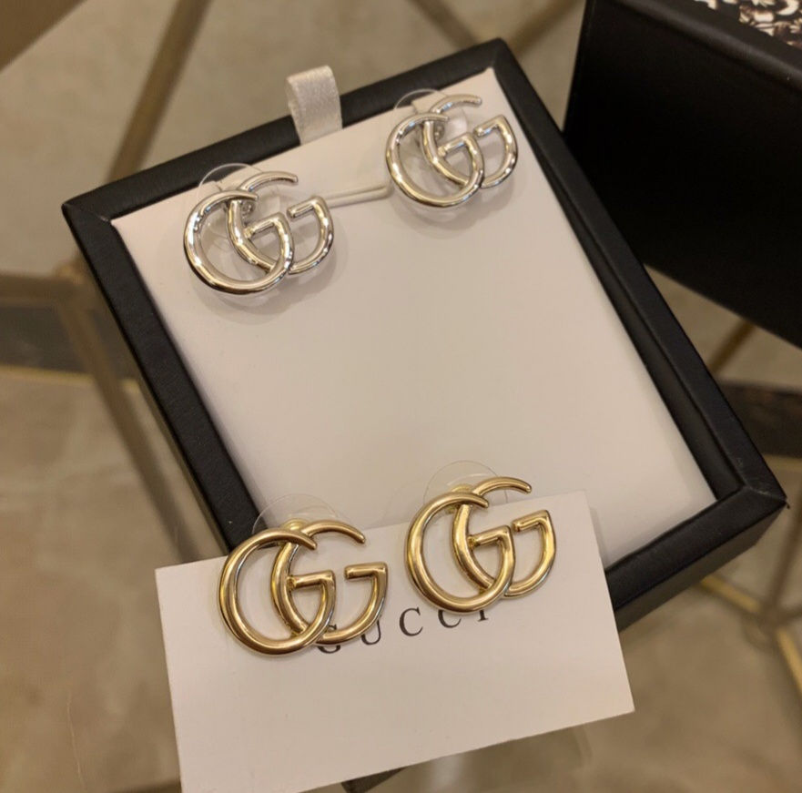 Sur Commande boucle d'oreille GG