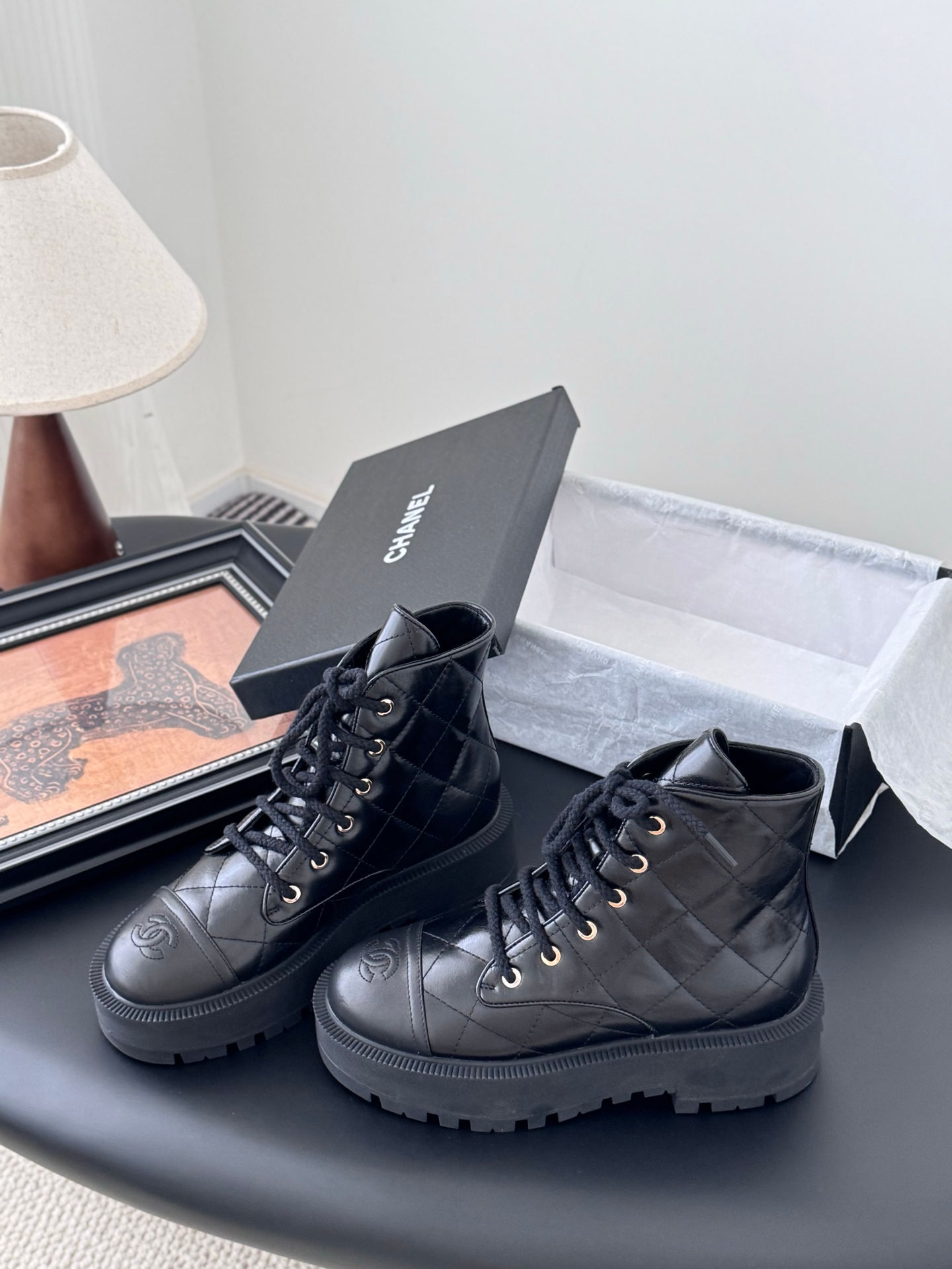 Sur commande bottine chanel en cuir top qualité 