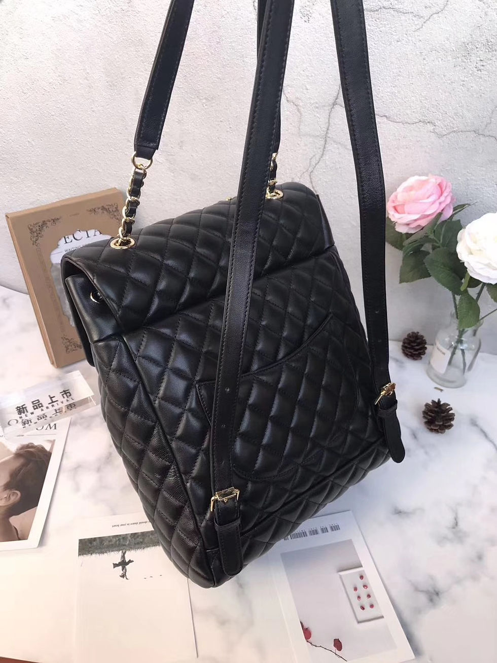 Thumbnail: Sur Commande Sac à dos Chanel en cuir top qualité
