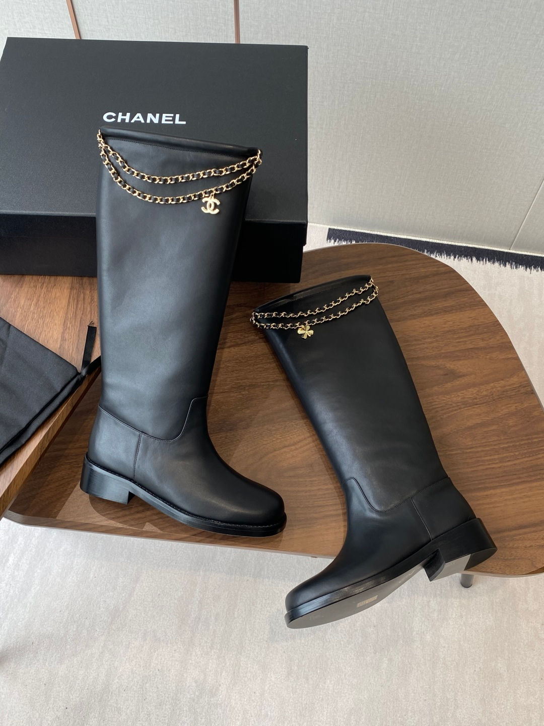 Sur Commande botte chanel top qualité