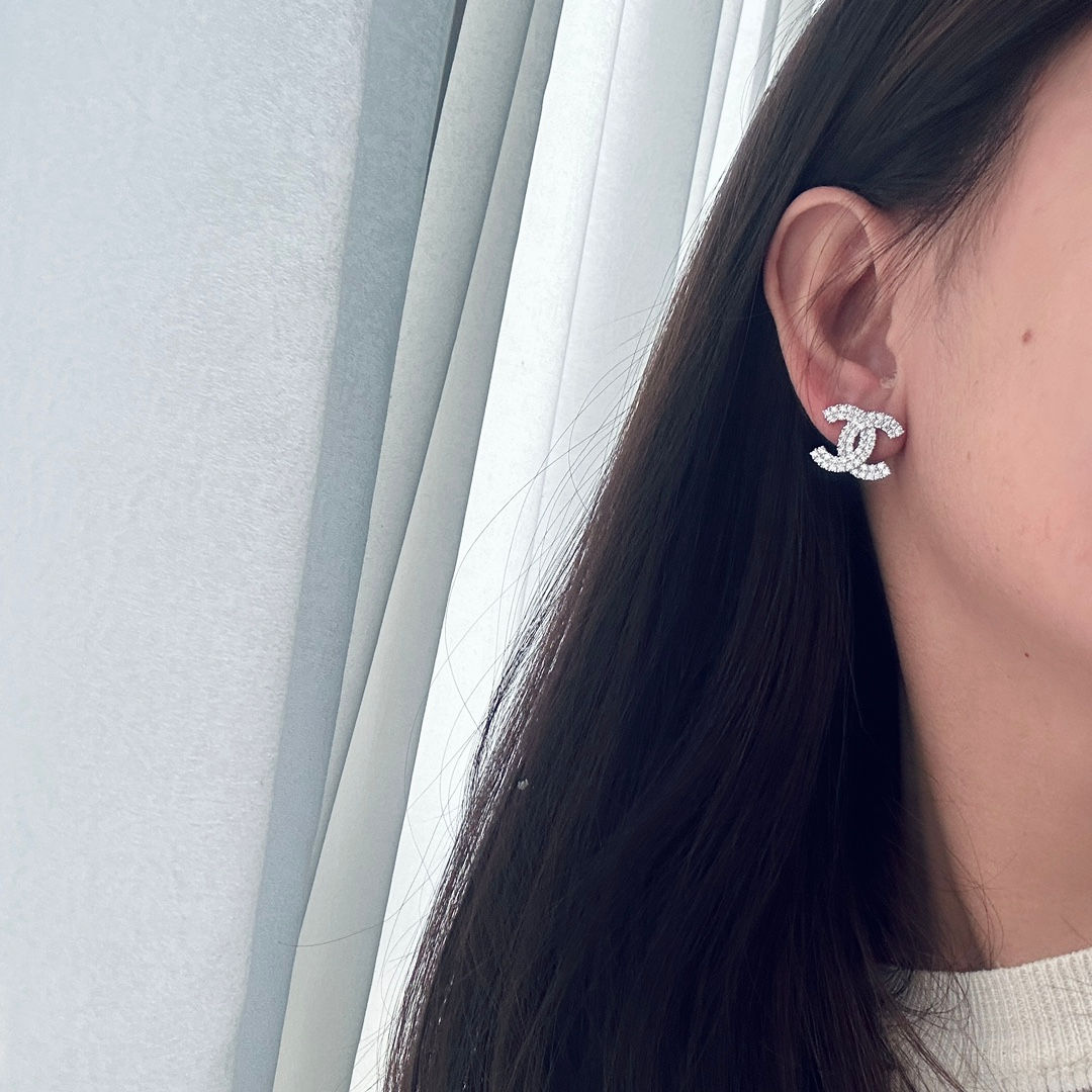 Sur Commande boucle d'oreille chanel