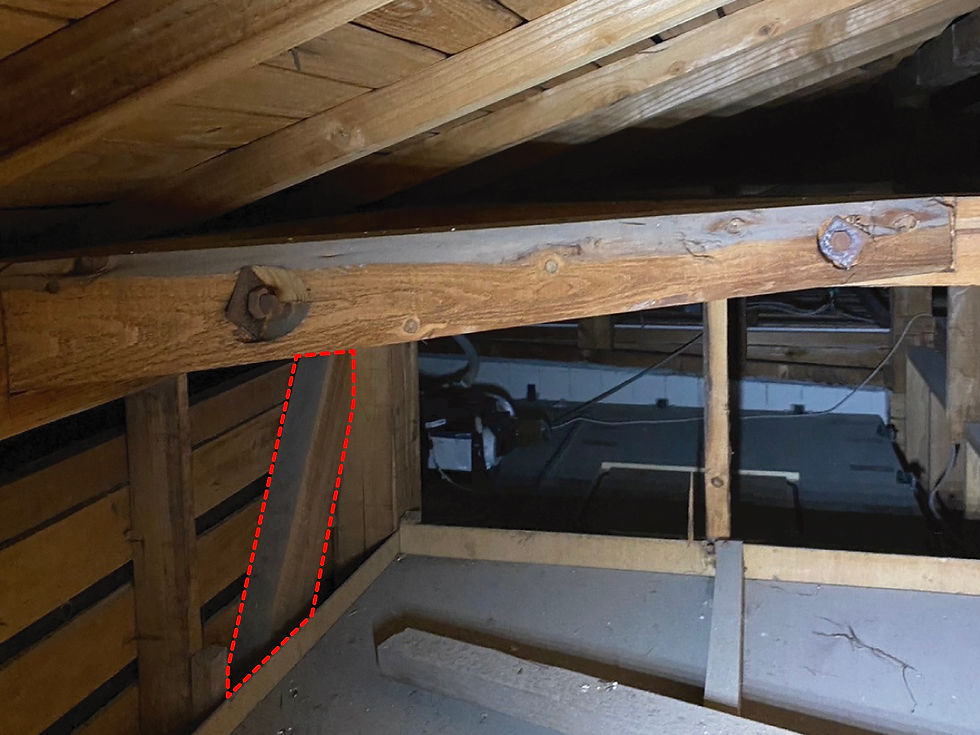 天井裏調査時に筋交いを確認した状況