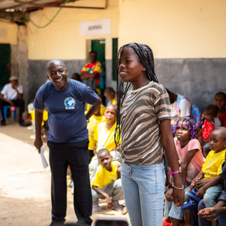 Kloten Holding no momento de Poesia no Lar El Betel