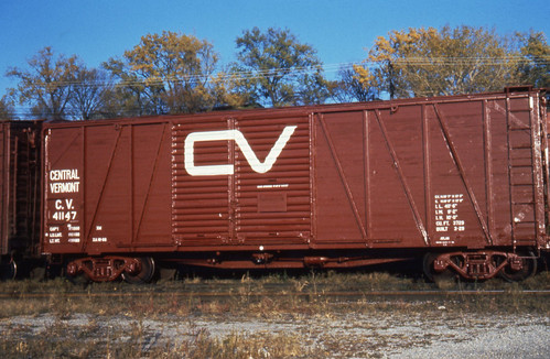 Central Vermont 41000-43000 series boxcars, wet noodle lettering