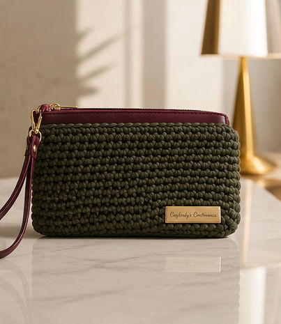 Thumbnail: Olive Legacy Wallet